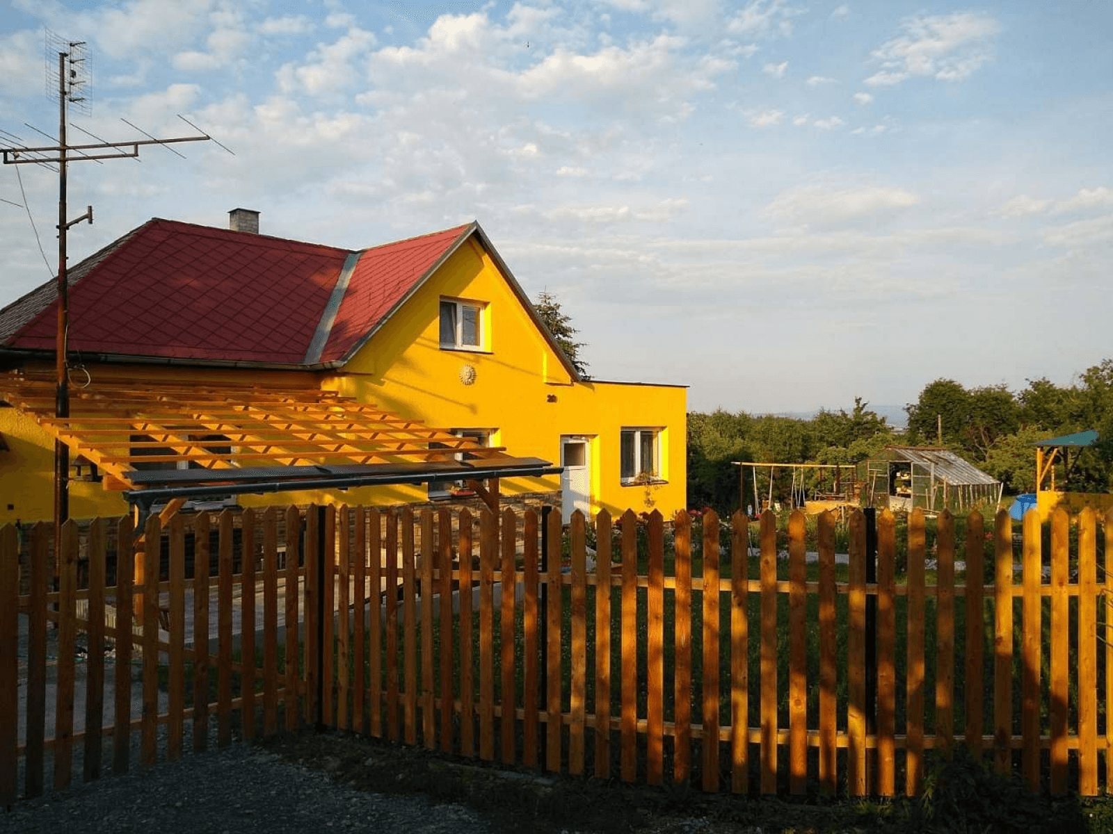 Chalupa Chvalkovice zvenku