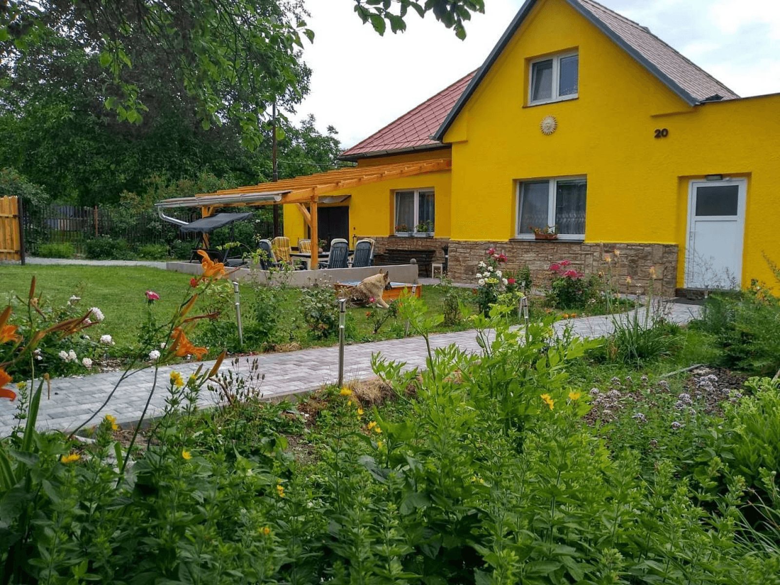Pohled na chalupu Chvalkovice